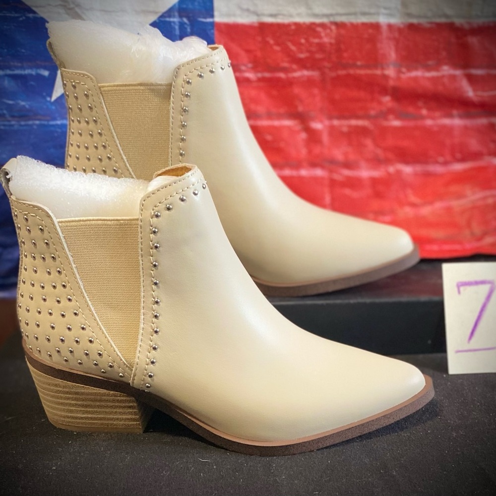 Size 7 Ladies Boots